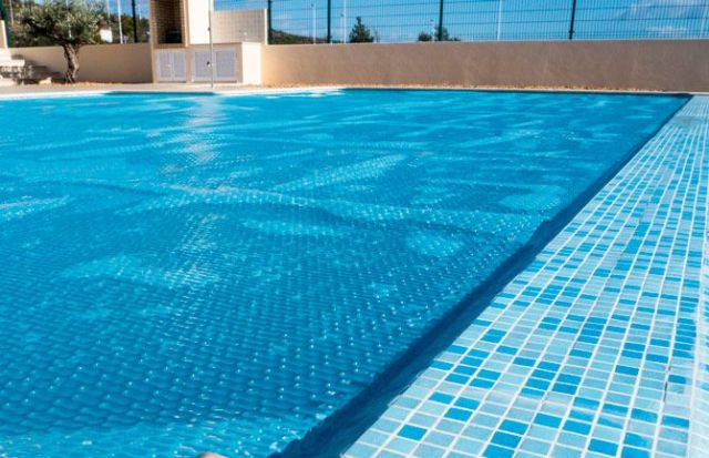 sunshine-coast-solar-pool-heating-pool-covers